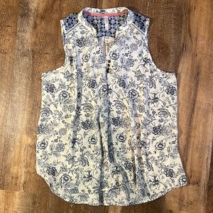 Xhileration Floral V-Neck Tank Top